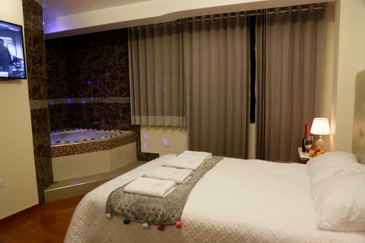 Puno Victoria Suites Esterno foto